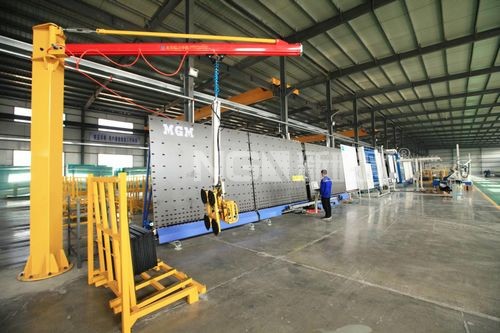 巨潤建材LOW-E鍍膜玻璃項目列入省新開工重大項目