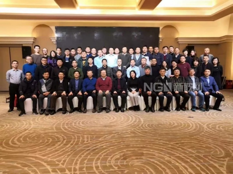 金剛玻璃應邀參加《耐火型建筑門窗用防火玻璃制品》團體標準審查會