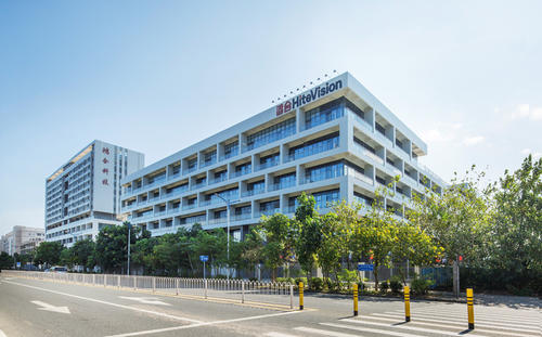 鴻合科技：公司擁有全國(guó)首座用于超大尺寸 超薄玻璃的鋼化爐