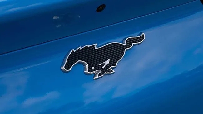 因擋風玻璃與車頂存松動風險，福特在加拿大召回5000輛Mach-E