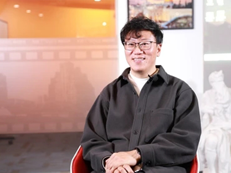 一塊玻璃連接兩個民族：阿緹德的市場整合之路