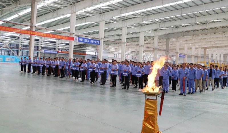 安徽南玻二窯1200T/D光伏線順利點(diǎn)火