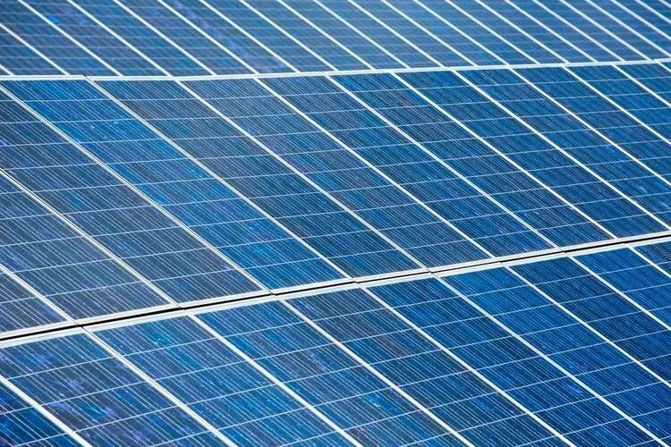 光伏玻璃：價格下滑，6 月排產或低于 50GW